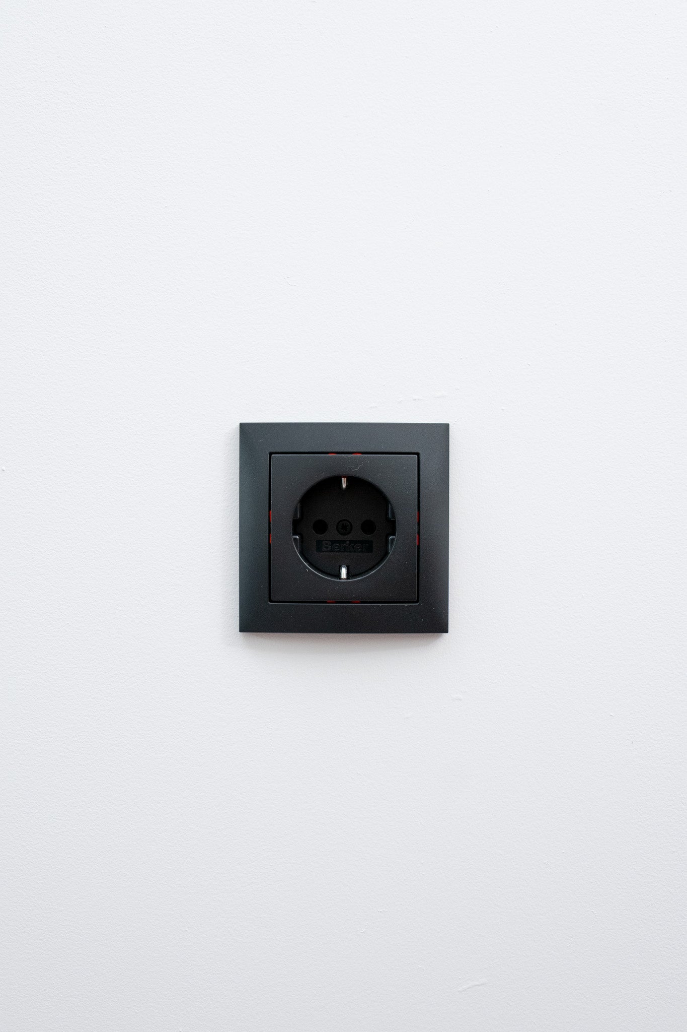 271.Berker anthrazit matt-S1-Luxus, Uncategorized, Anders Smart