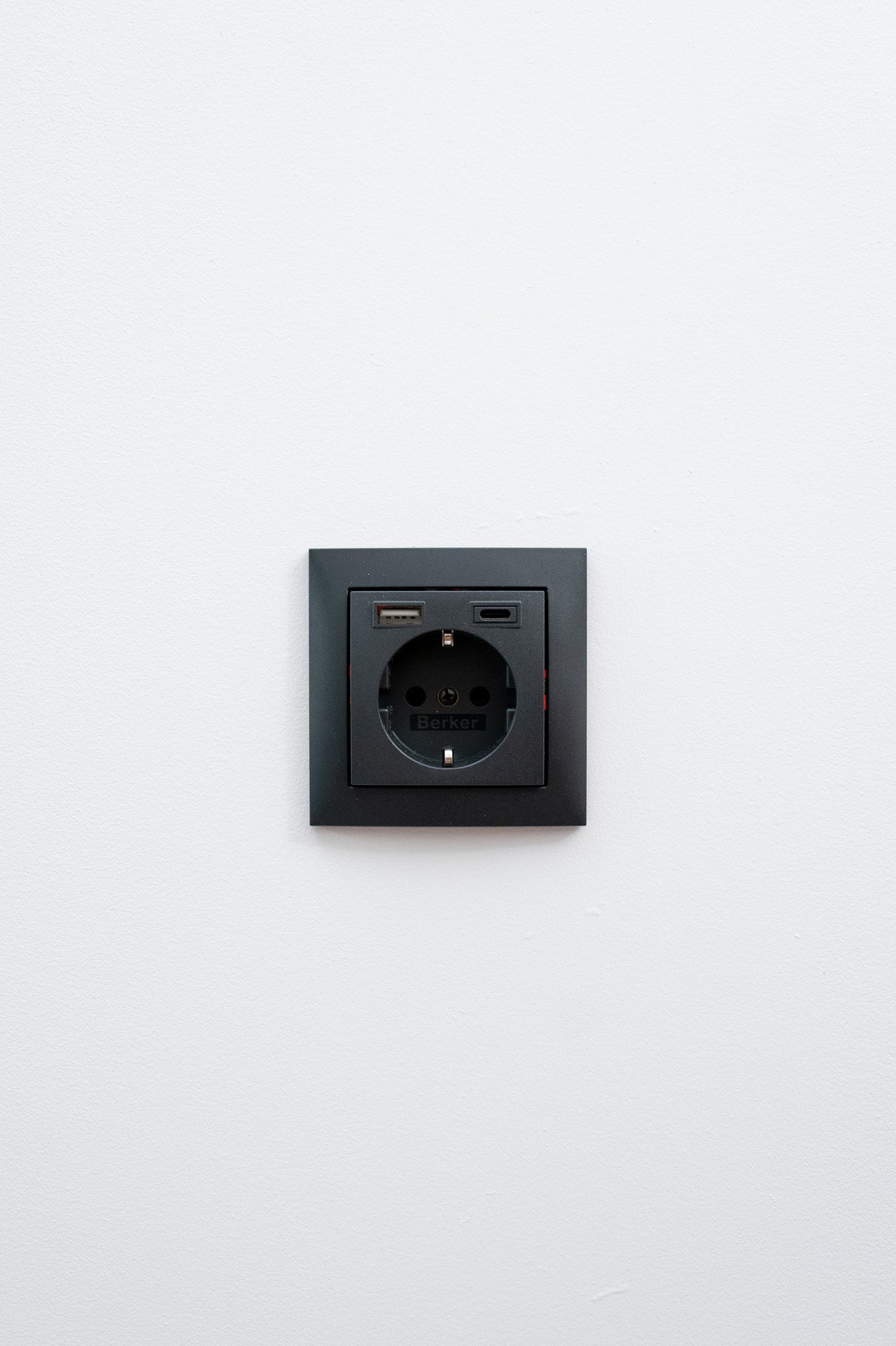 271.Berker anthrazit matt-S1-Luxus, Uncategorized, Anders Smart