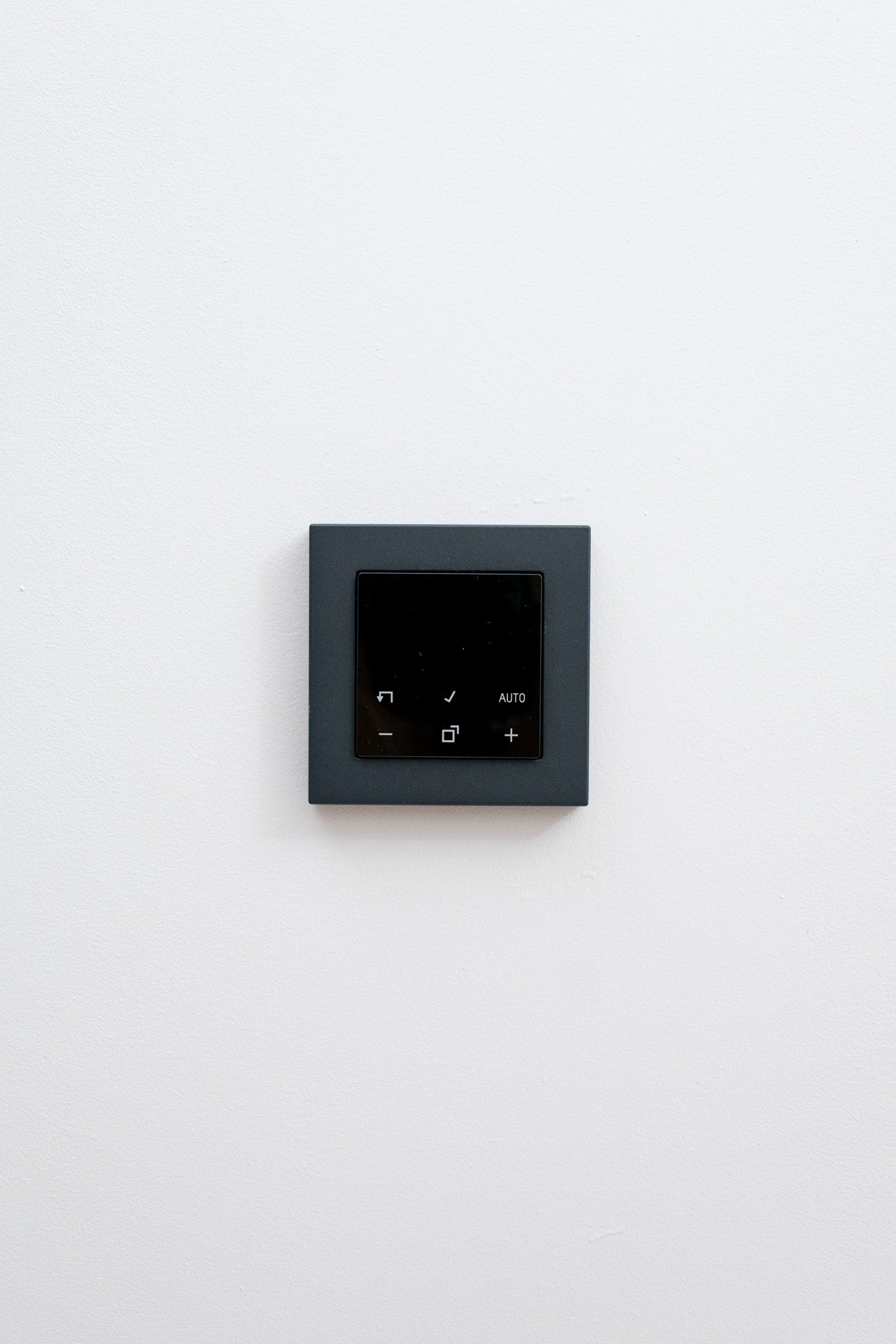 RTF-Digital per App-JUNG-Anthrazit-Matt-A550, Uncategorized, Anders Smart