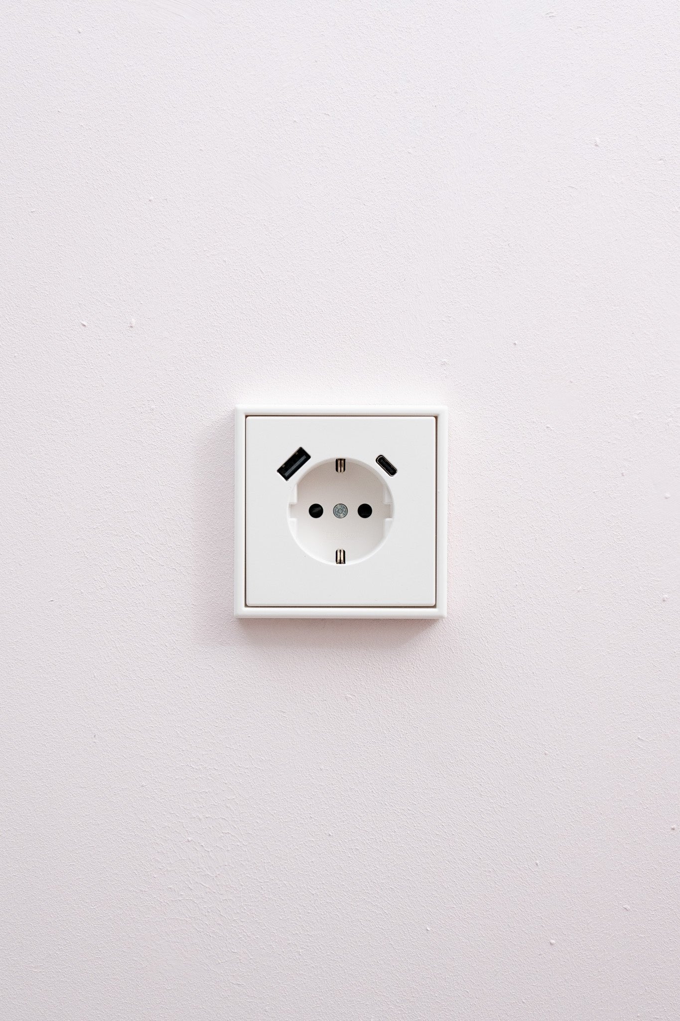 JUNG-Schneeweiß-Matt-LS-Komfort, Uncategorized, Anders Smart