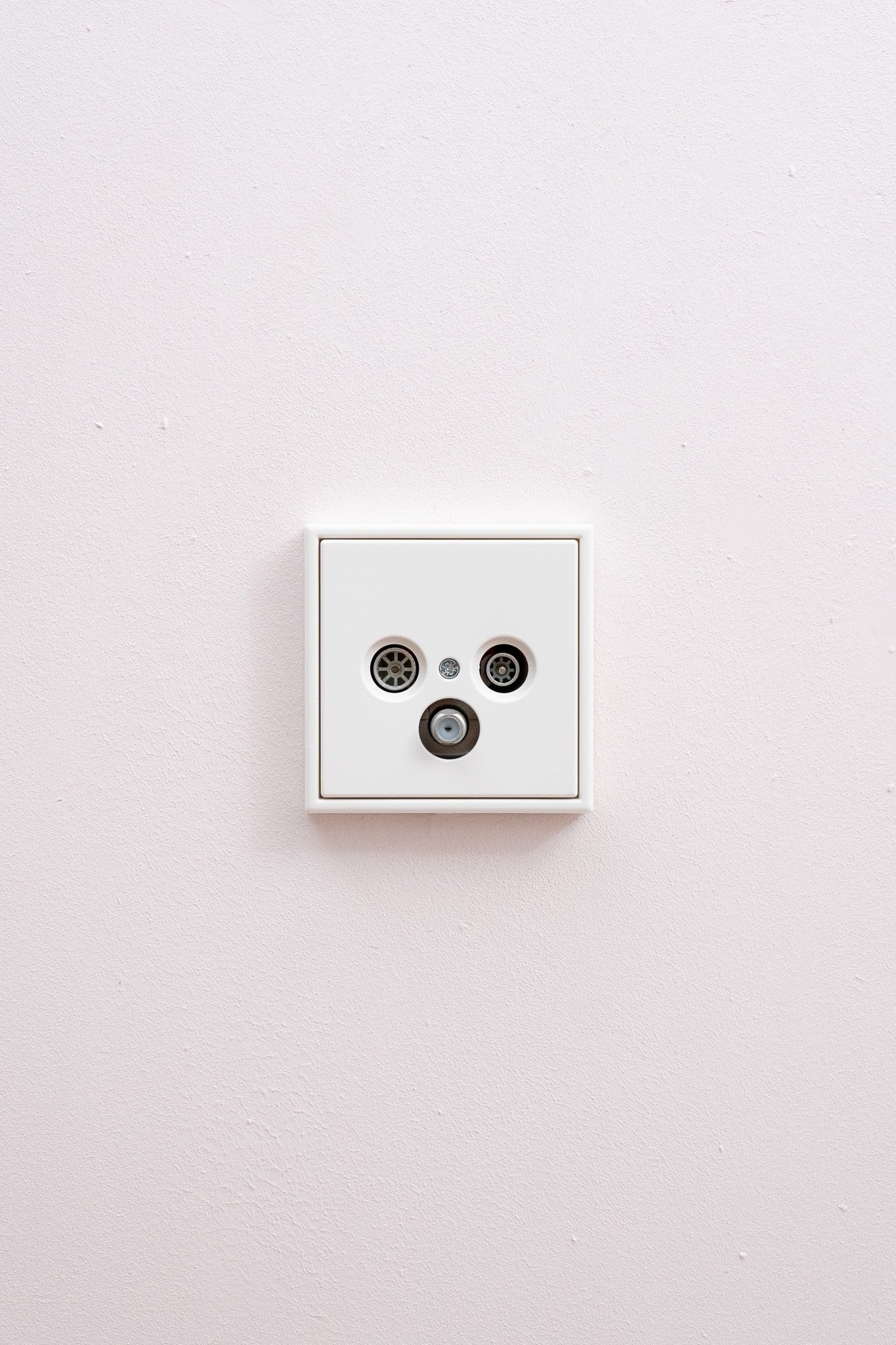 JUNG-Schneeweiß-Matt-LS-Komfort, Uncategorized, Anders Smart
