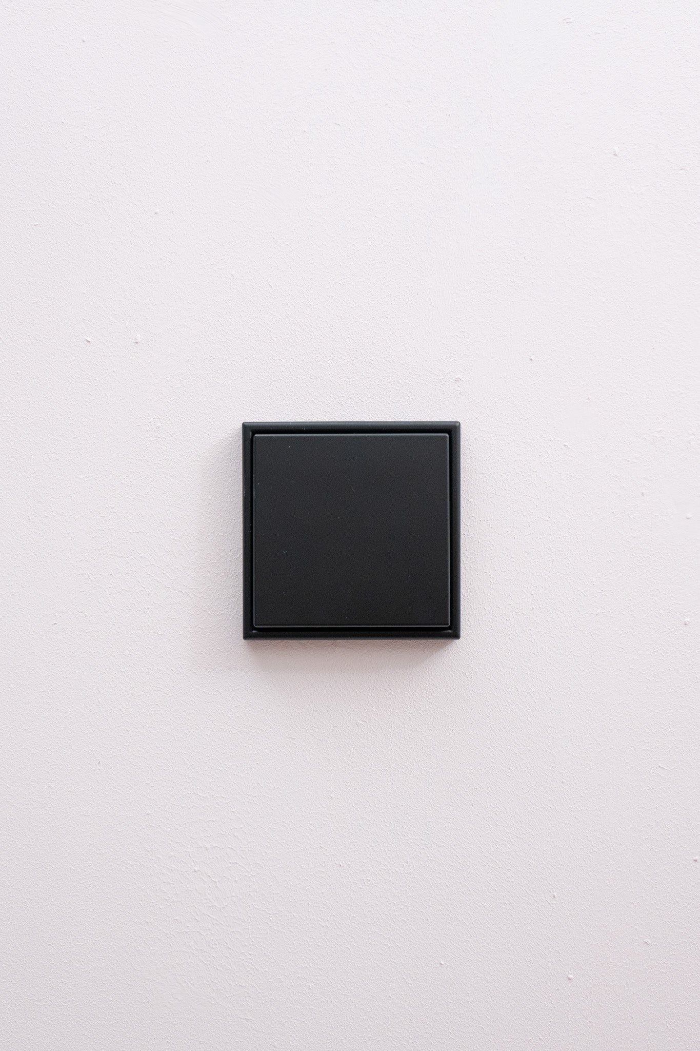 JUNG-Schwarz-Matt-LS-Standard, Uncategorized, Anders Smart