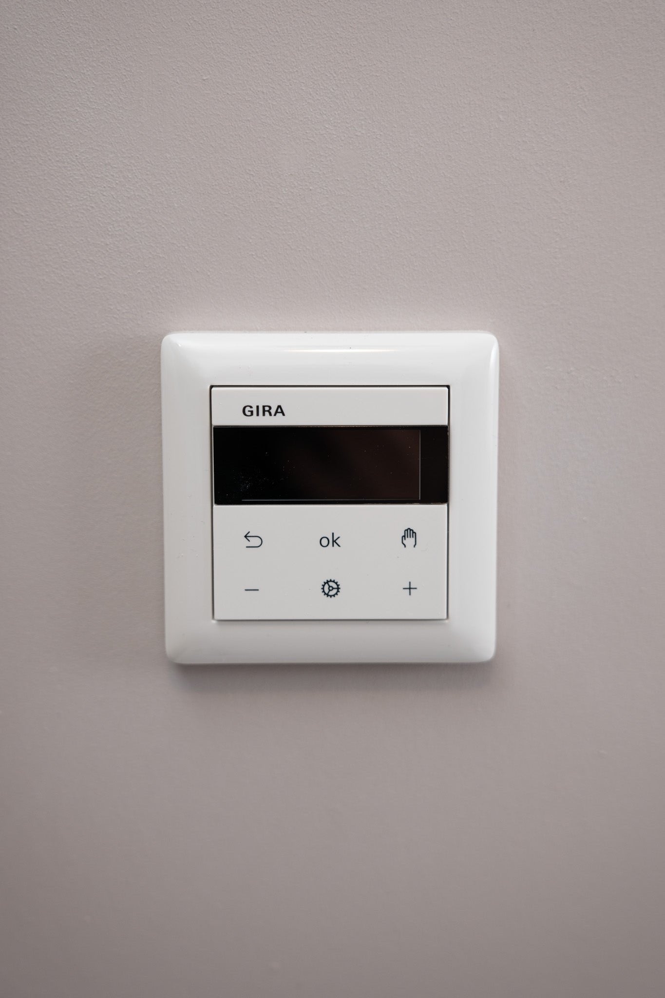 RTF-Digital-Gira-Reinweiß-Glänzend-S55, Uncategorized, Anders Smart