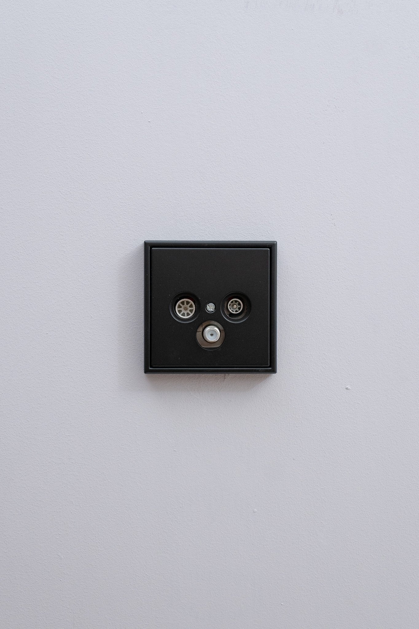 JUNG-Schwarz-Matt-LS-Standard, Uncategorized, Anders Smart