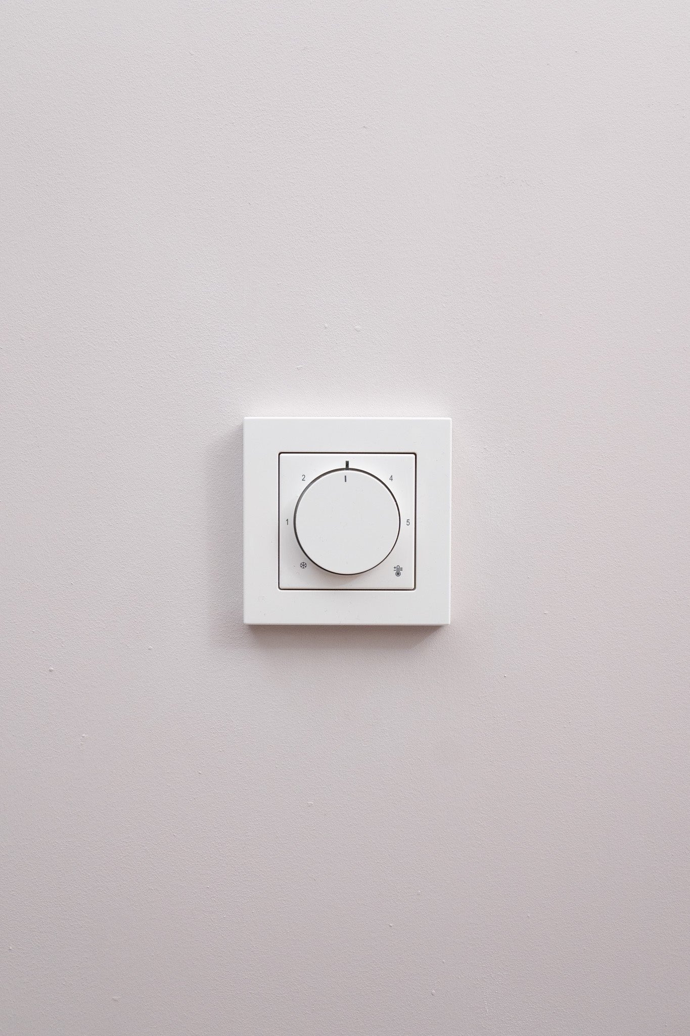 RTF-Analog-JUNG-Weiß-Glänzend-A550, Uncategorized, Anders Smart