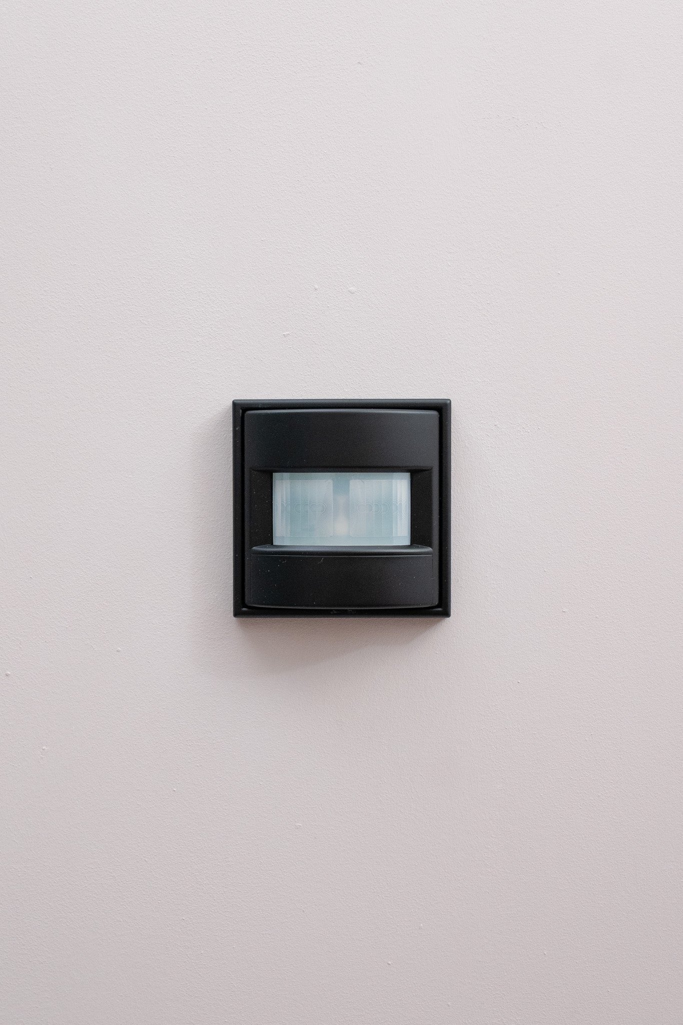JUNG-Schwarz-Matt-LS-Komfort, Uncategorized, Anders Smart