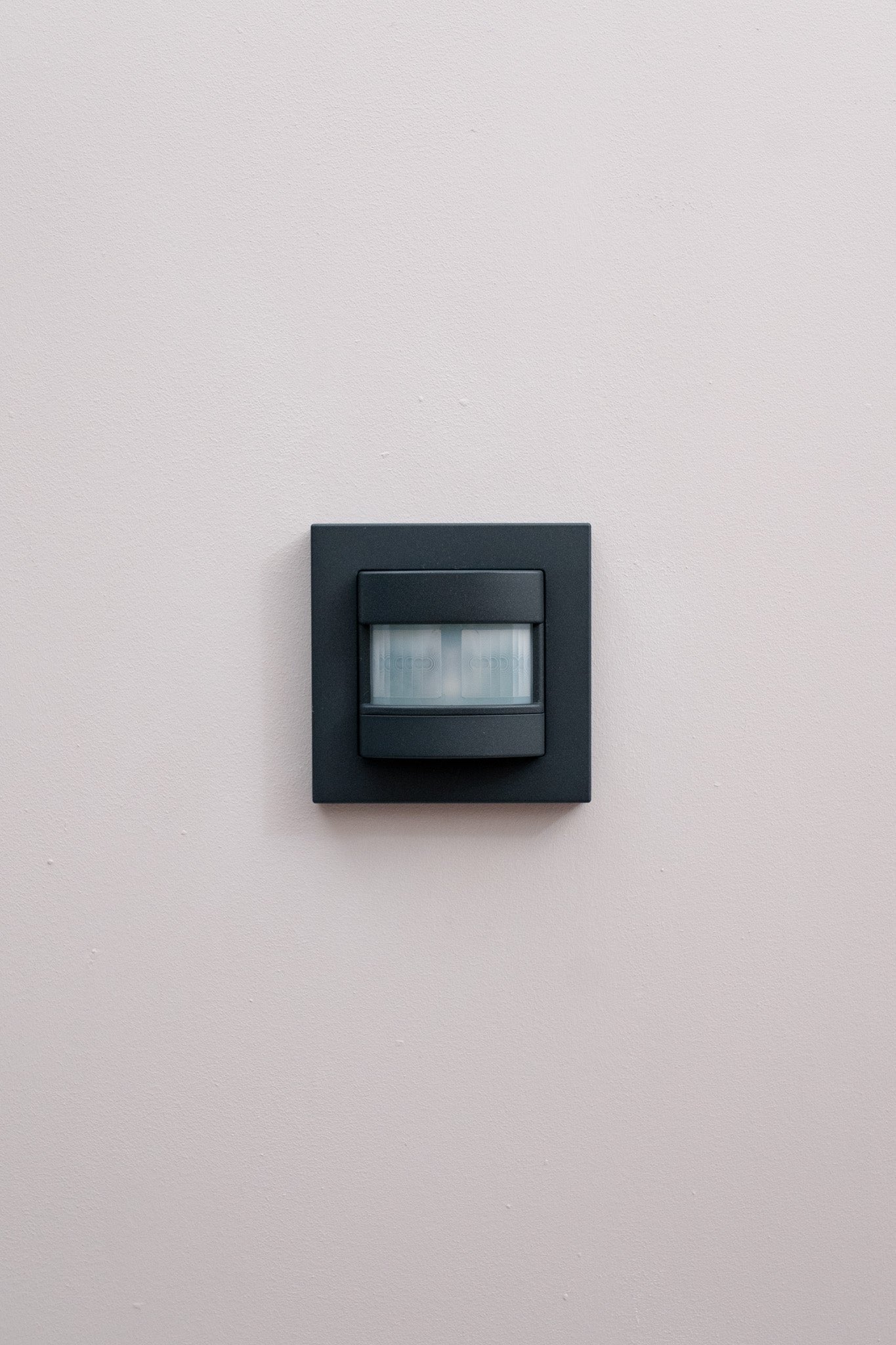 JUNG-Anthrazit-Matt-A550-Standard, Uncategorized, Anders Smart