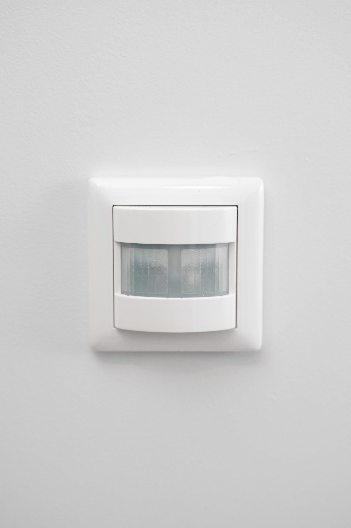 Gira-Weiß-Glänzend-S55-Komfort, Uncategorized, Anders Smart