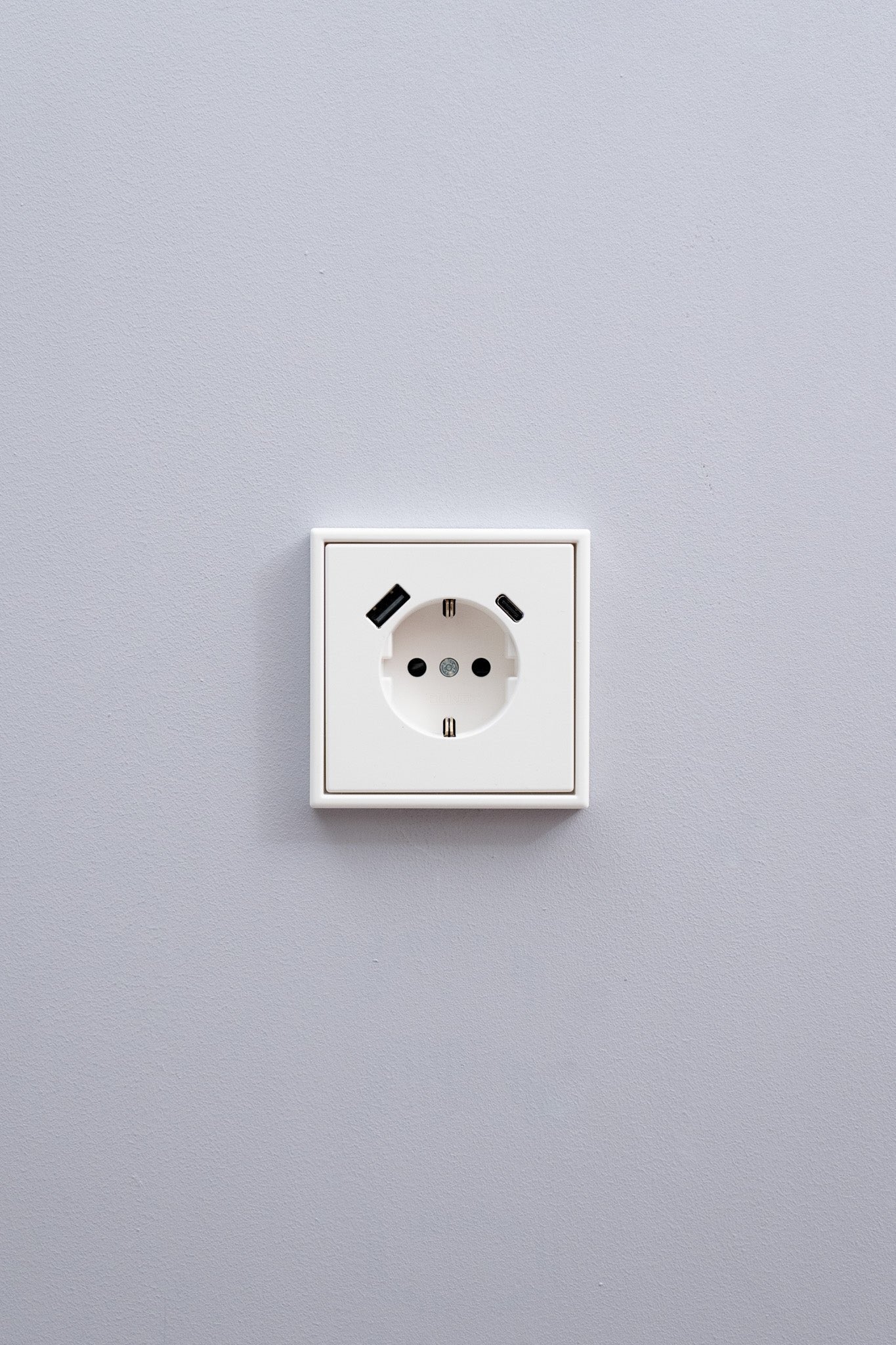 JUNG-Schneeweiß-Matt-LS-Komfort, Uncategorized, Anders Smart