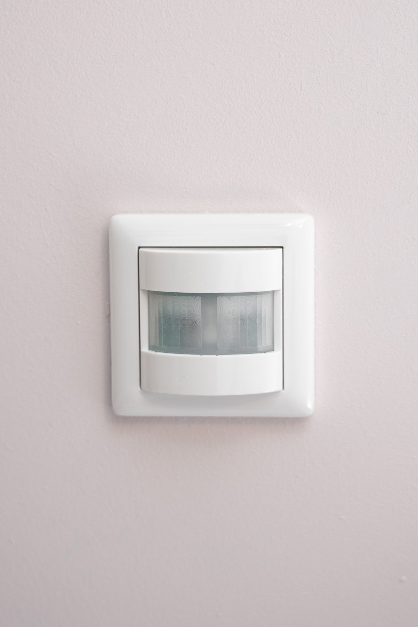 Gira-Weiß-Glänzend-S55-Komfort, Uncategorized, Anders Smart