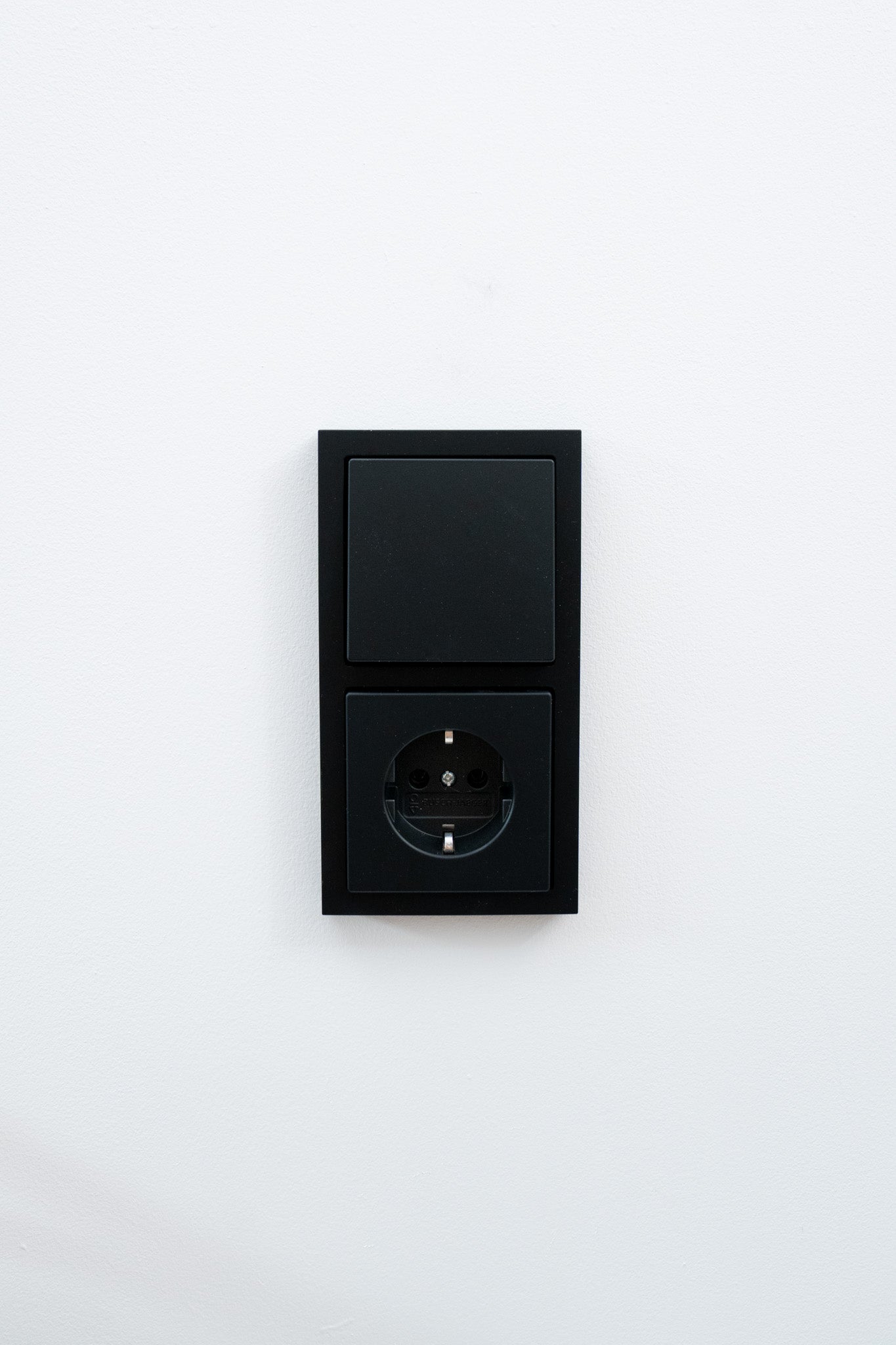 223.BJ schwarz matt-Future Linear--Luxus, Uncategorized, Anders Smart 