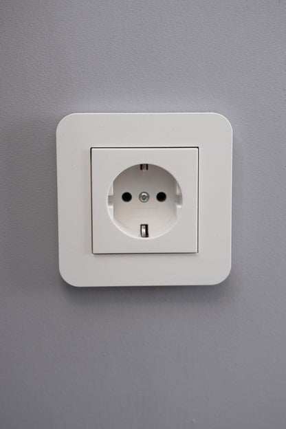 Gira-Weiß-Glänzend-E3-Standard, Uncategorized, Anders Smart