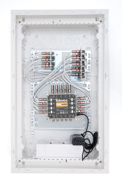 SAT-Verteiler – 8 Teilnehmer - Aufputz, Uncategorized, Anders Smart