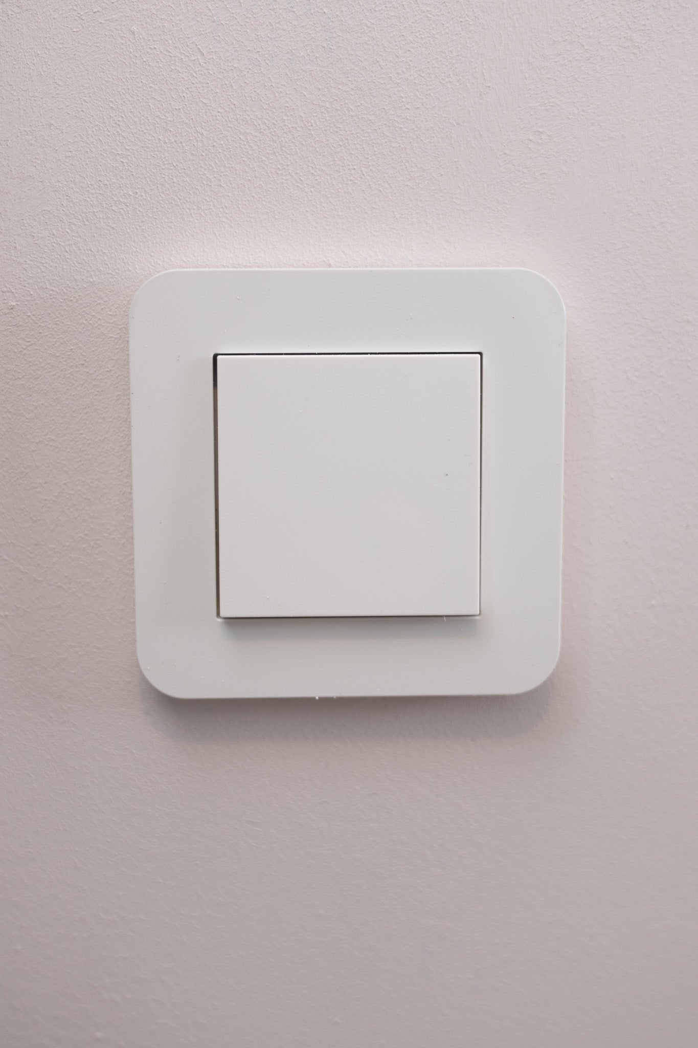 Gira-Weiß-Glänzend-E3-Standard, Uncategorized, Anders Smart