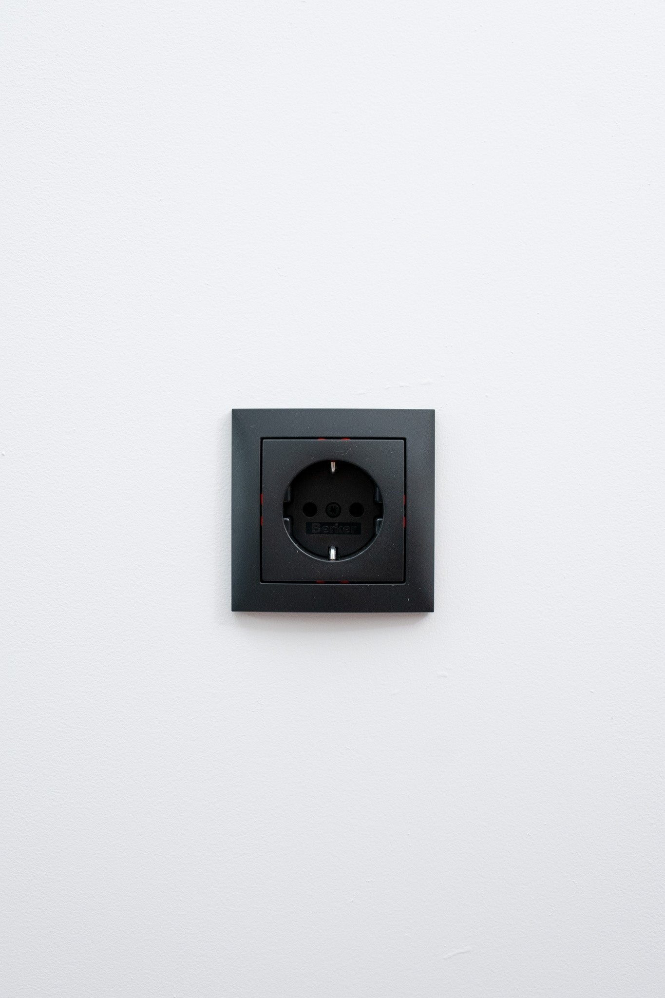 Berker-Anthrazit-Matt-S.1-Standard, Uncategorized, Anders Smart