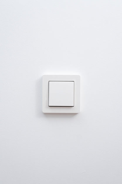 JUNG-Weiß-Glänzend-A Flow-Komfort, Uncategorized, Anders Smart