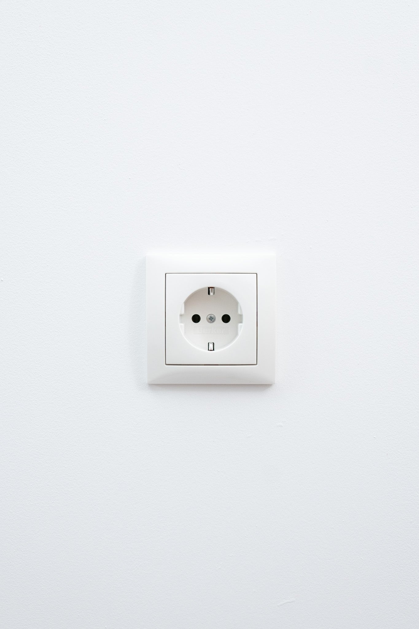 Berker-Polarweiß-Glänzend-S.1-Standard, Uncategorized, Anders Smart