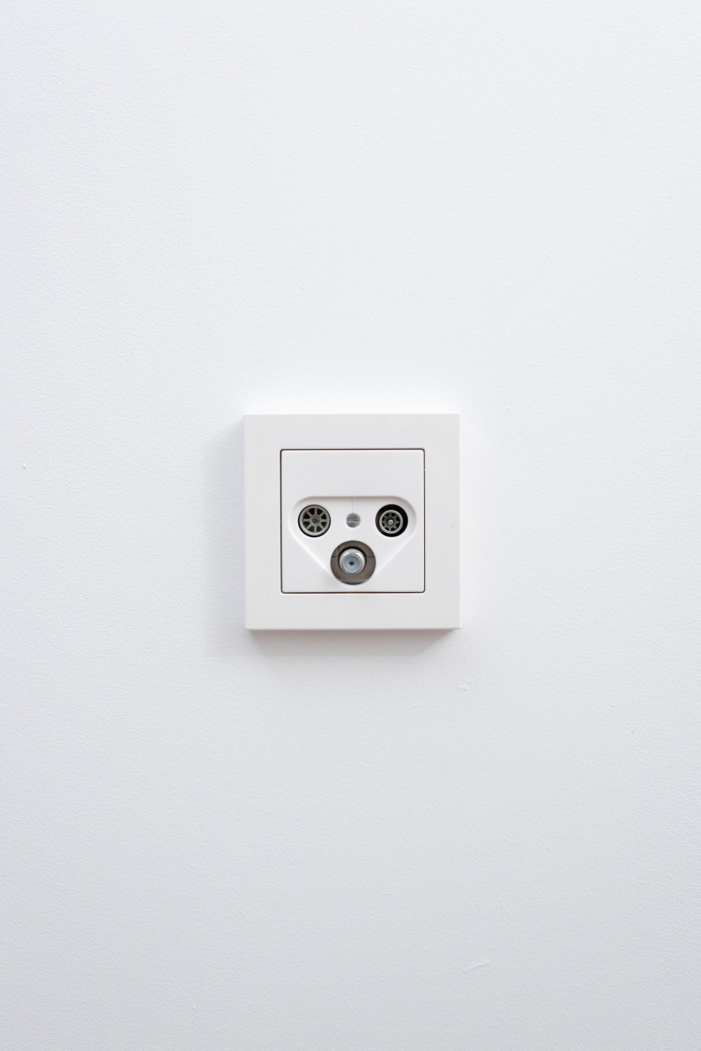 JUNG-Weiß-Glänzend-A550-Standard, Uncategorized, Anders Smart