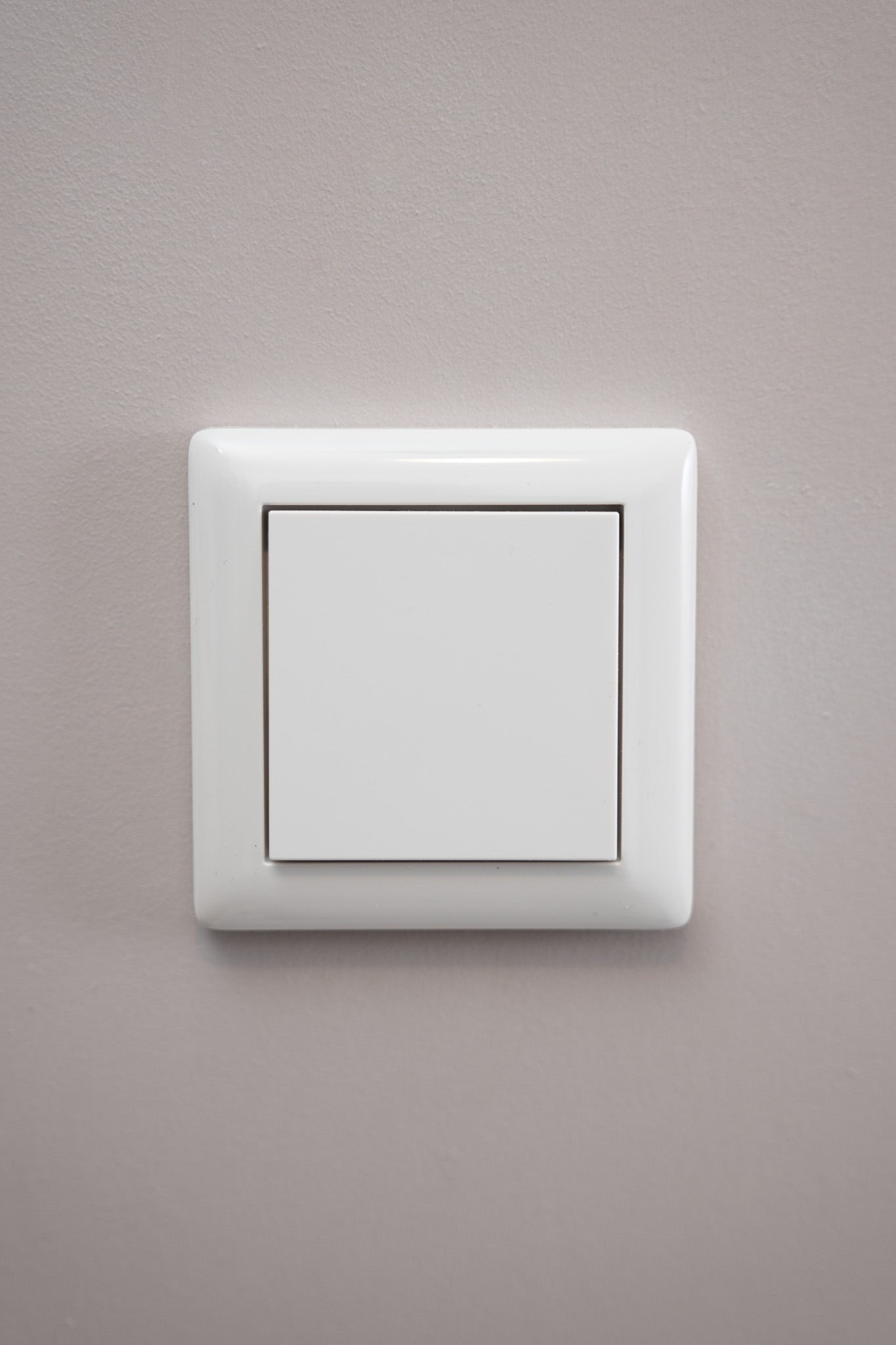 Gira-Weiß-Glänzend-S55-Standard, Uncategorized, Anders Smart