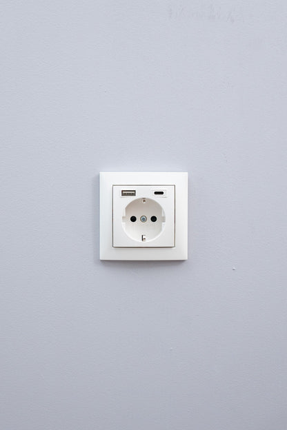Berker-Polarweiß-Matt-S.1-Luxus, Uncategorized, Anders Smart