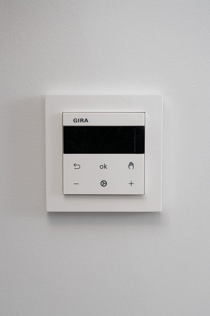 RTF-Digital-Gira-Reinweiß-Glänzend-E2, Uncategorized, Anders Smart