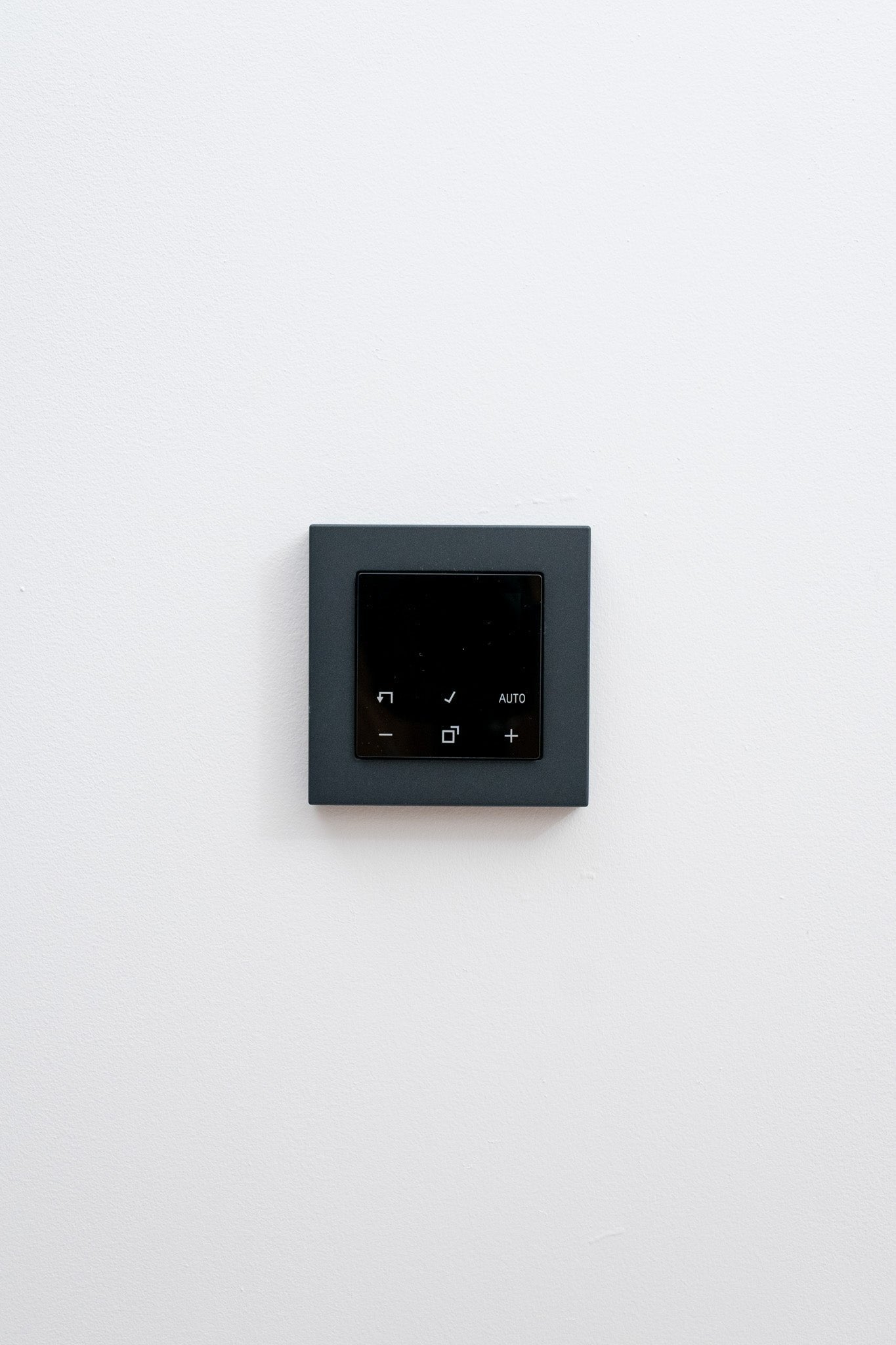 RTF-Digital-JUNG-Anthrazit-Matt-A550, Uncategorized, Anders Smart