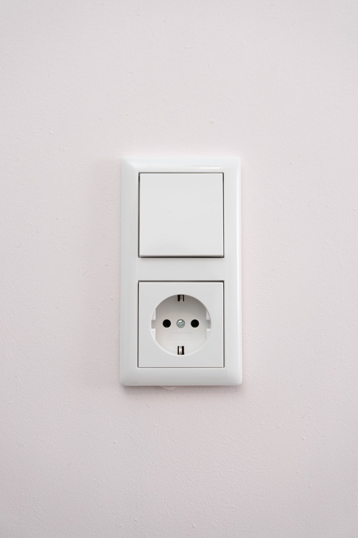 Gira-Weiß-Glänzend-S55-Standard, Uncategorized, Anders Smart