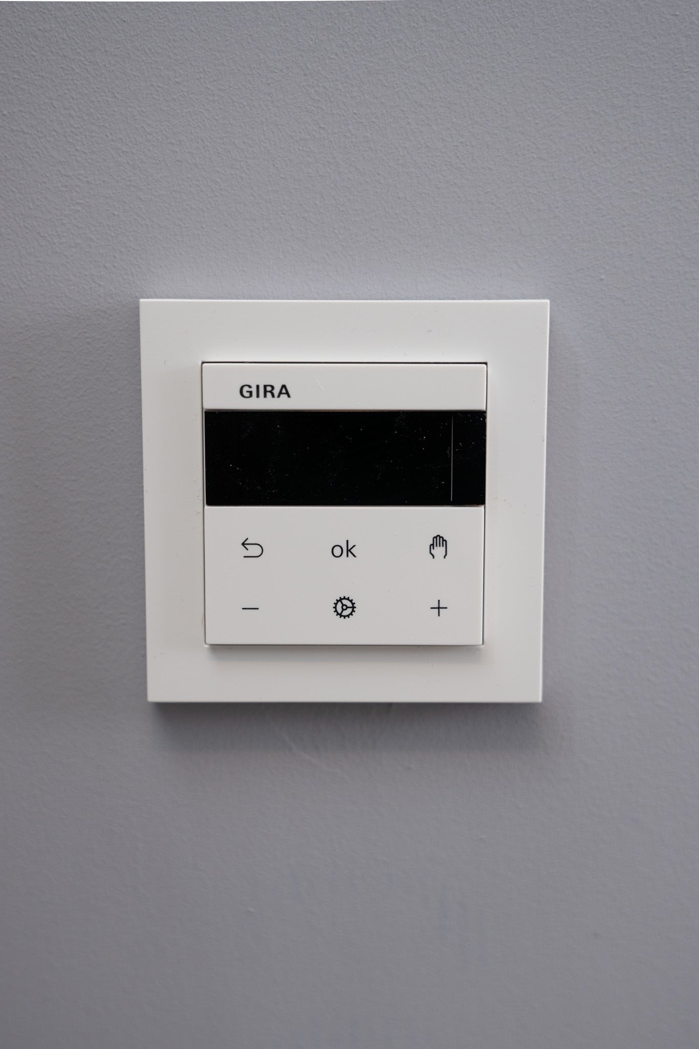 RTF-Digital-Gira-Reinweiß-Glänzend-E2, Uncategorized, Anders Smart
