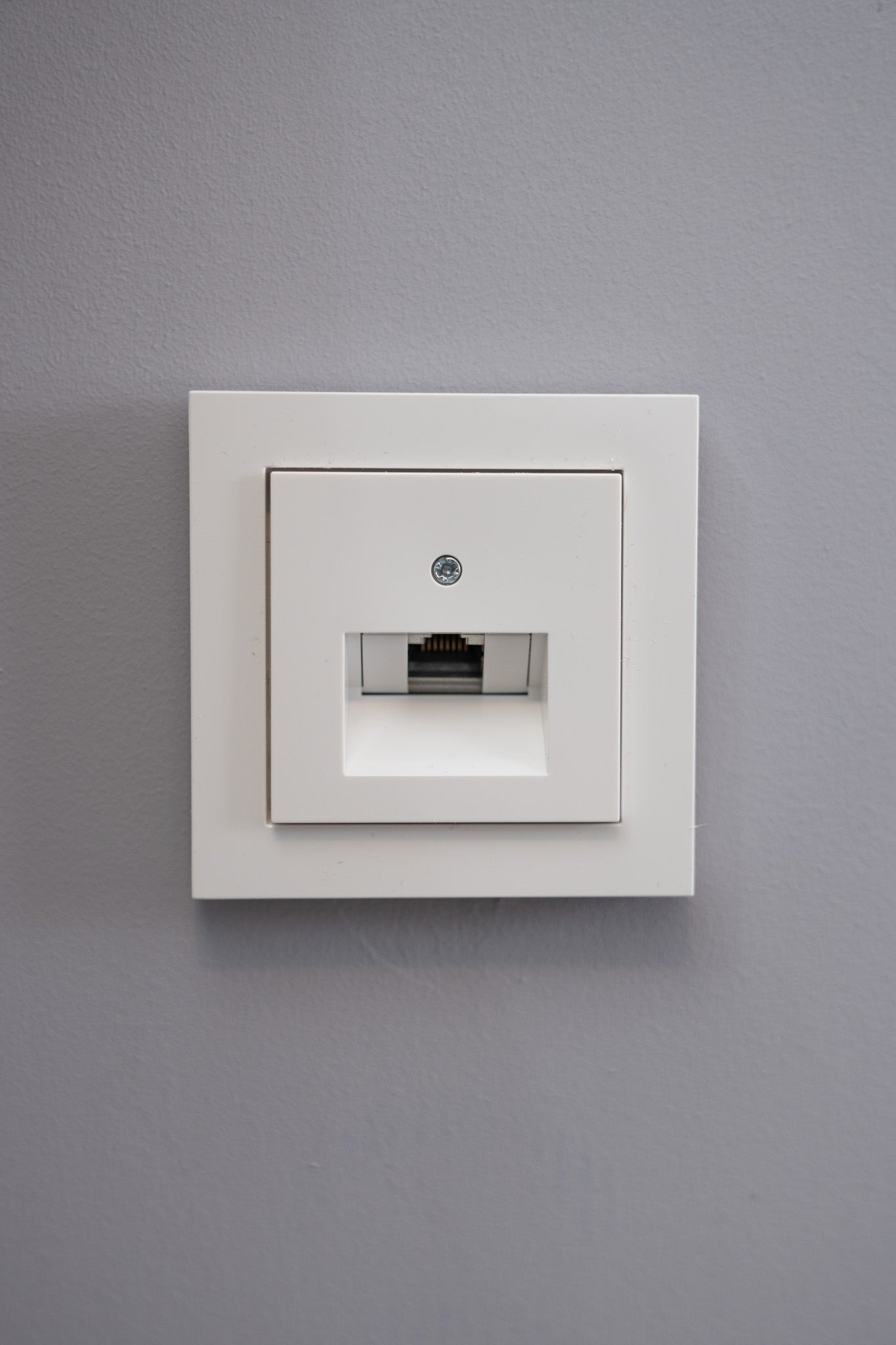Gira-Weiß-Glänzend-E2-Standard, Uncategorized, Anders Smart