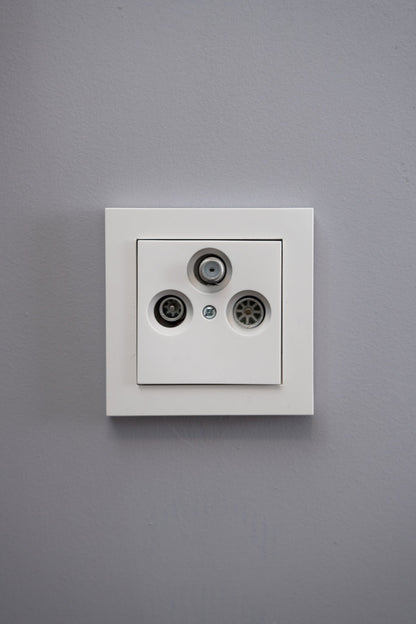 Gira-Weiß-Glänzend-E2-Standard, Uncategorized, Anders Smart