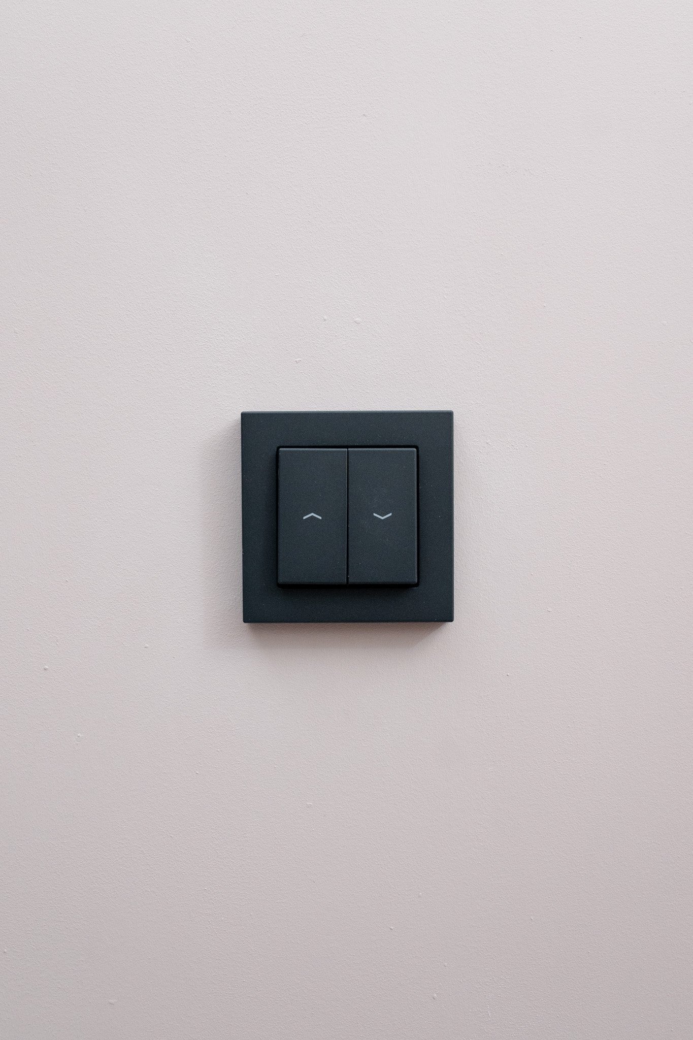 Jalousie-Analog-JUNG-Anthrazit-Matt-A550, Uncategorized, Anders Smart