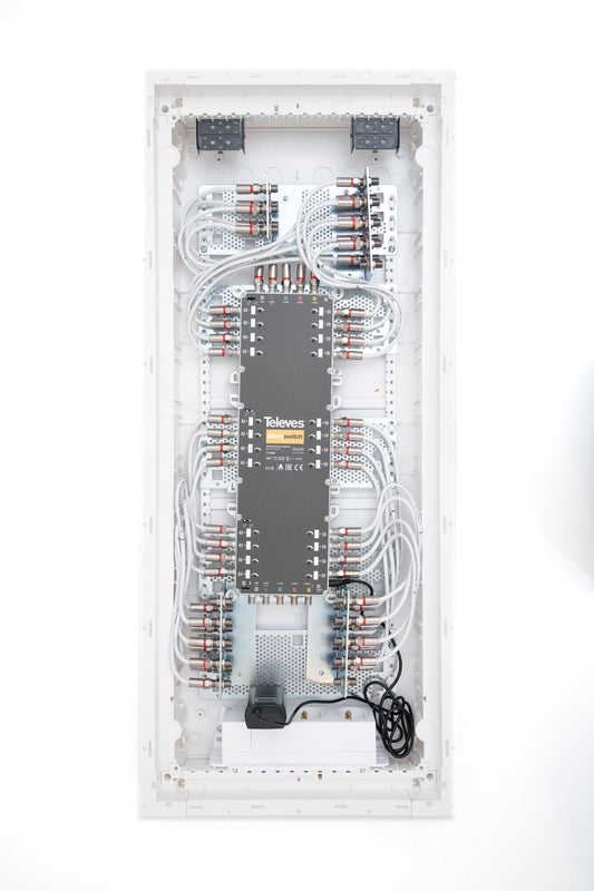 SAT-Verteiler – 24 Teilnehmer - Aufputz, Uncategorized, Anders Smart