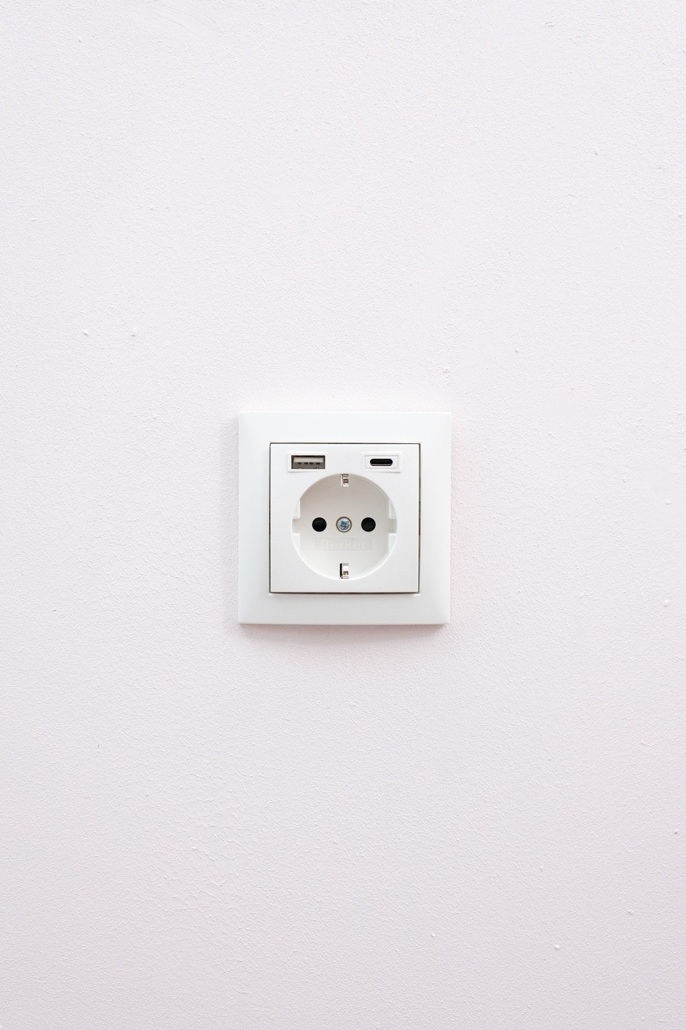 Berker-Polarweiß-Matt-S.1-Luxus, Uncategorized, Anders Smart