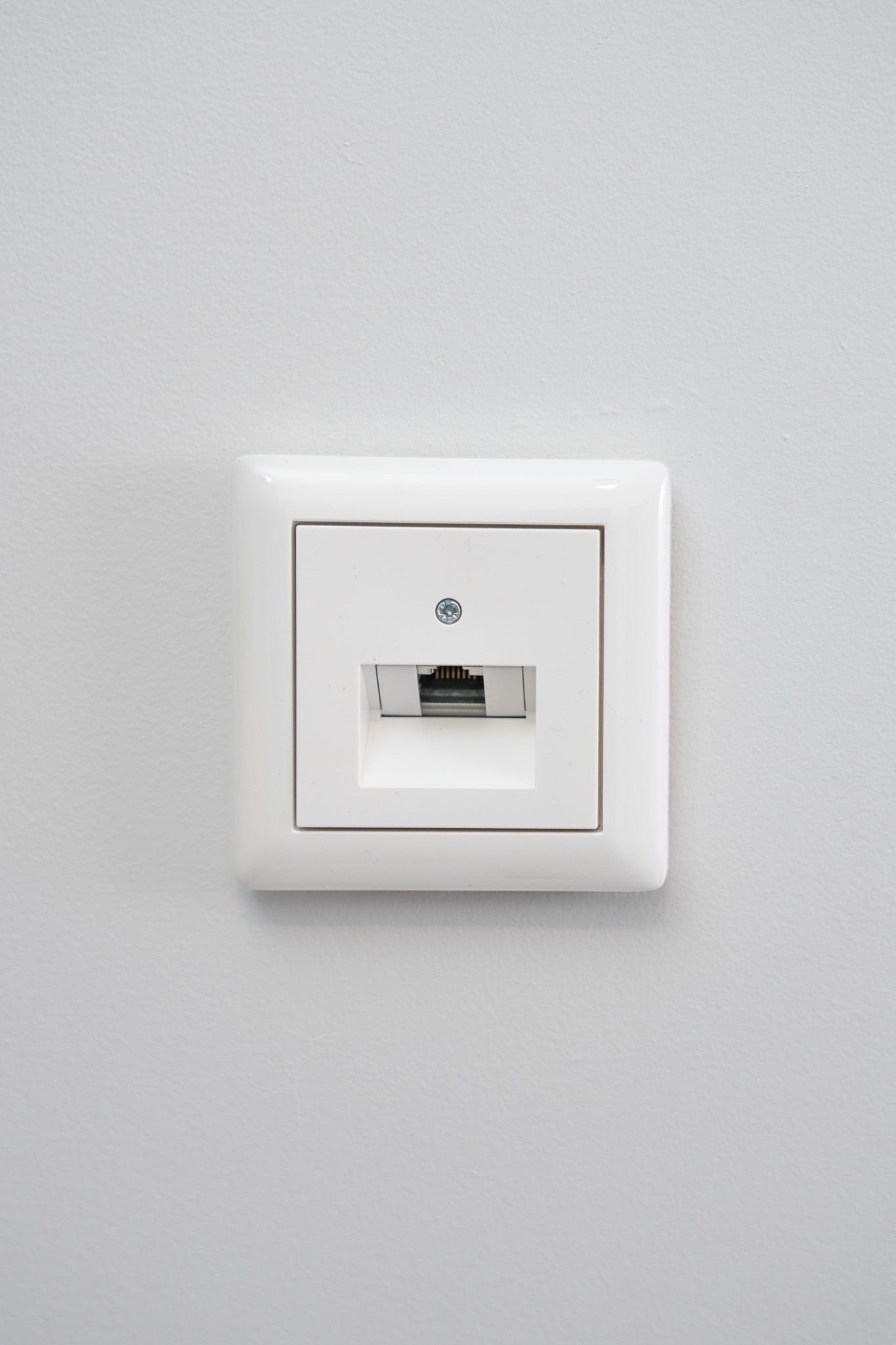 Gira-Weiß-Glänzend-S55-Standard, Uncategorized, Anders Smart