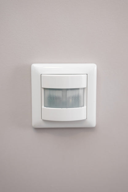 Gira-Weiß-Glänzend-S55-Komfort, Uncategorized, Anders Smart