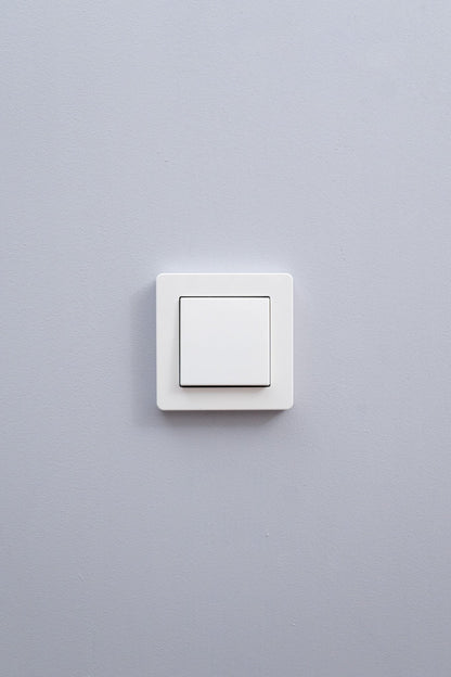 JUNG-Weiß-Glänzend-A Flow-Komfort, Uncategorized, Anders Smart