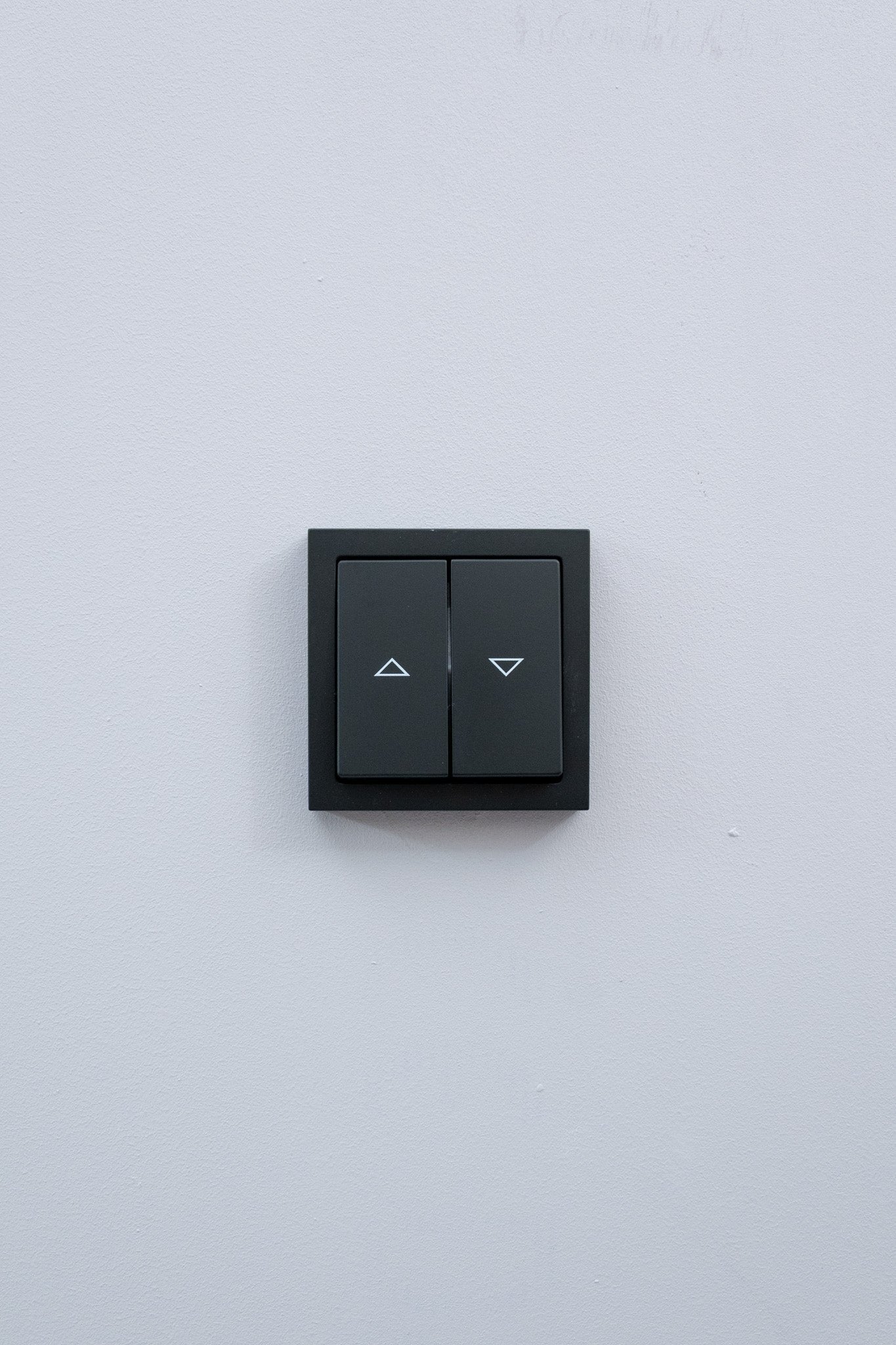Jalousie-Busch Jaeger-Schwarz-Matt-Future Linear, Uncategorized, Anders Smart