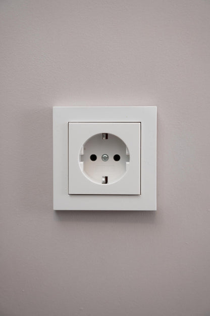 Gira-Weiß-Glänzend-E2-Standard, Uncategorized, Anders Smart
