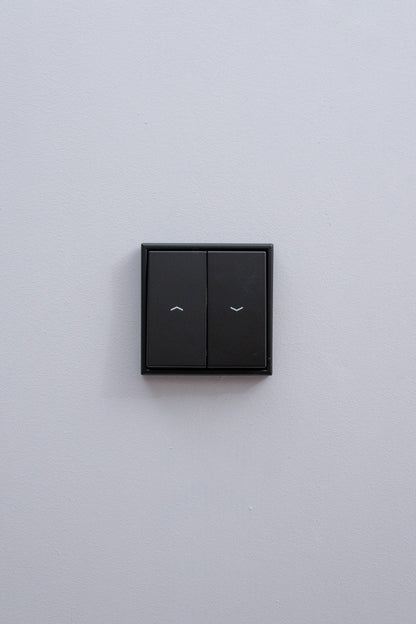 Jalousie-Analog-JUNG-Schwarz-Matt-LS, Uncategorized, Anders Smart