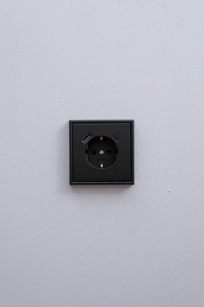 JUNG-Schwarz-Matt-LS-Komfort, Uncategorized, Anders Smart