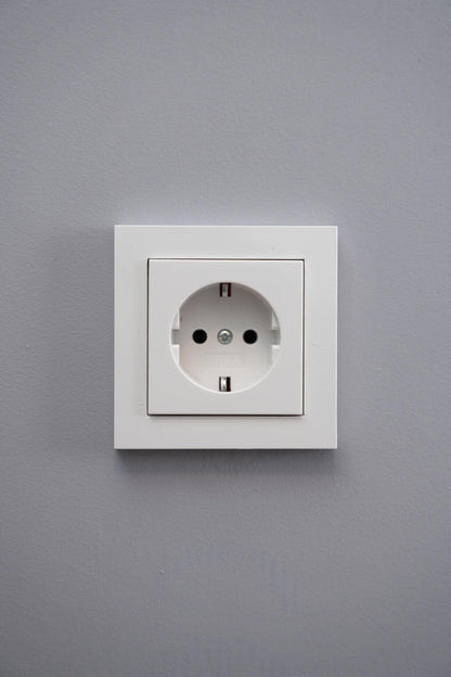 Gira-Weiß-Glänzend-E2-Standard, Uncategorized, Anders Smart