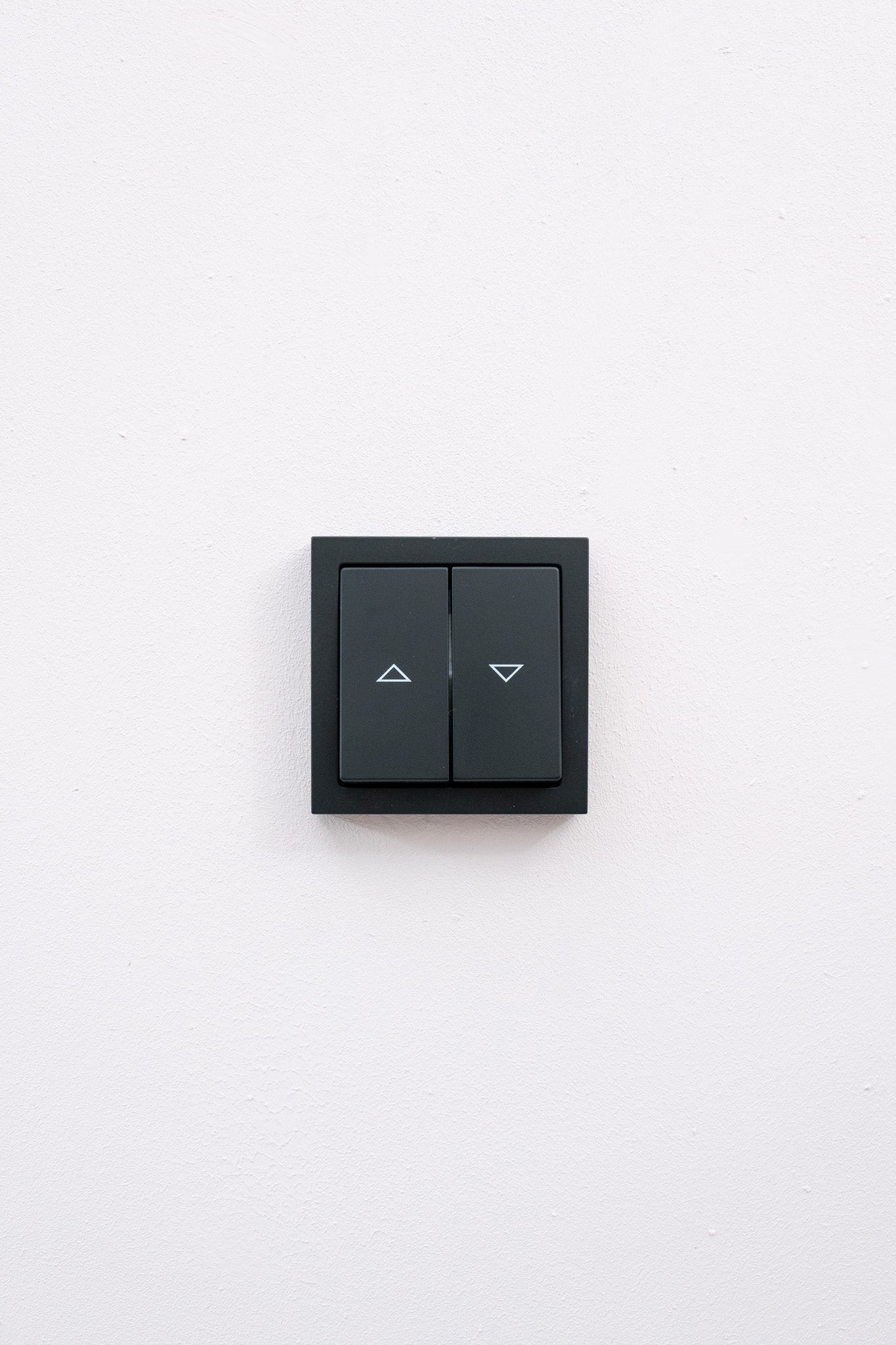 Jalousie-Busch Jaeger-Schwarz-Matt-Future Linear, Uncategorized, Anders Smart