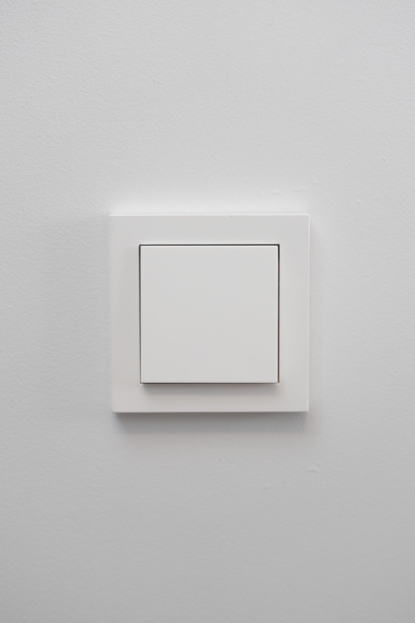 Gira-Weiß-Glänzend-E2-Standard, Uncategorized, Anders Smart