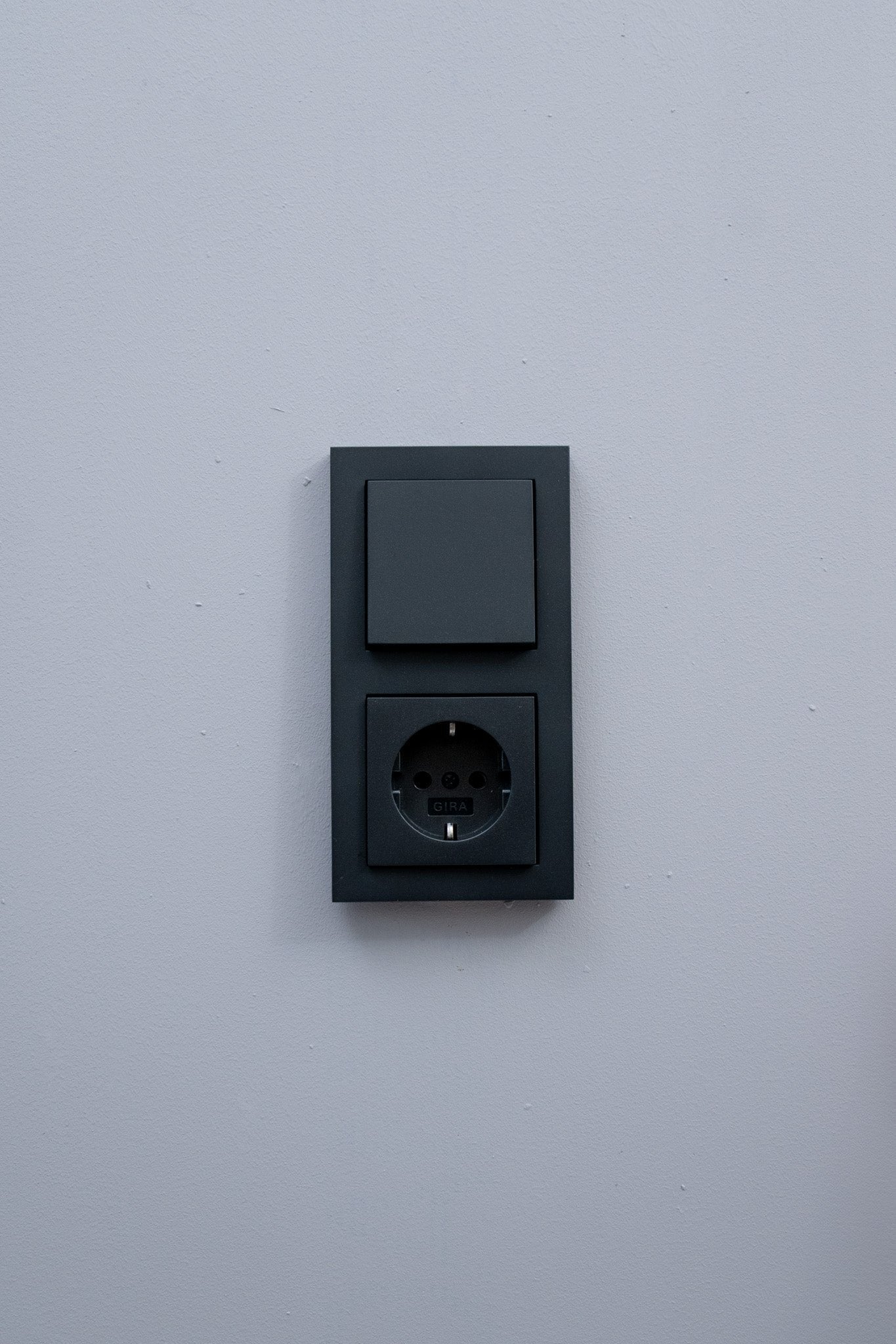 Gira-Anthrazit-Matt-E2-Standard, Uncategorized, Anders Smart