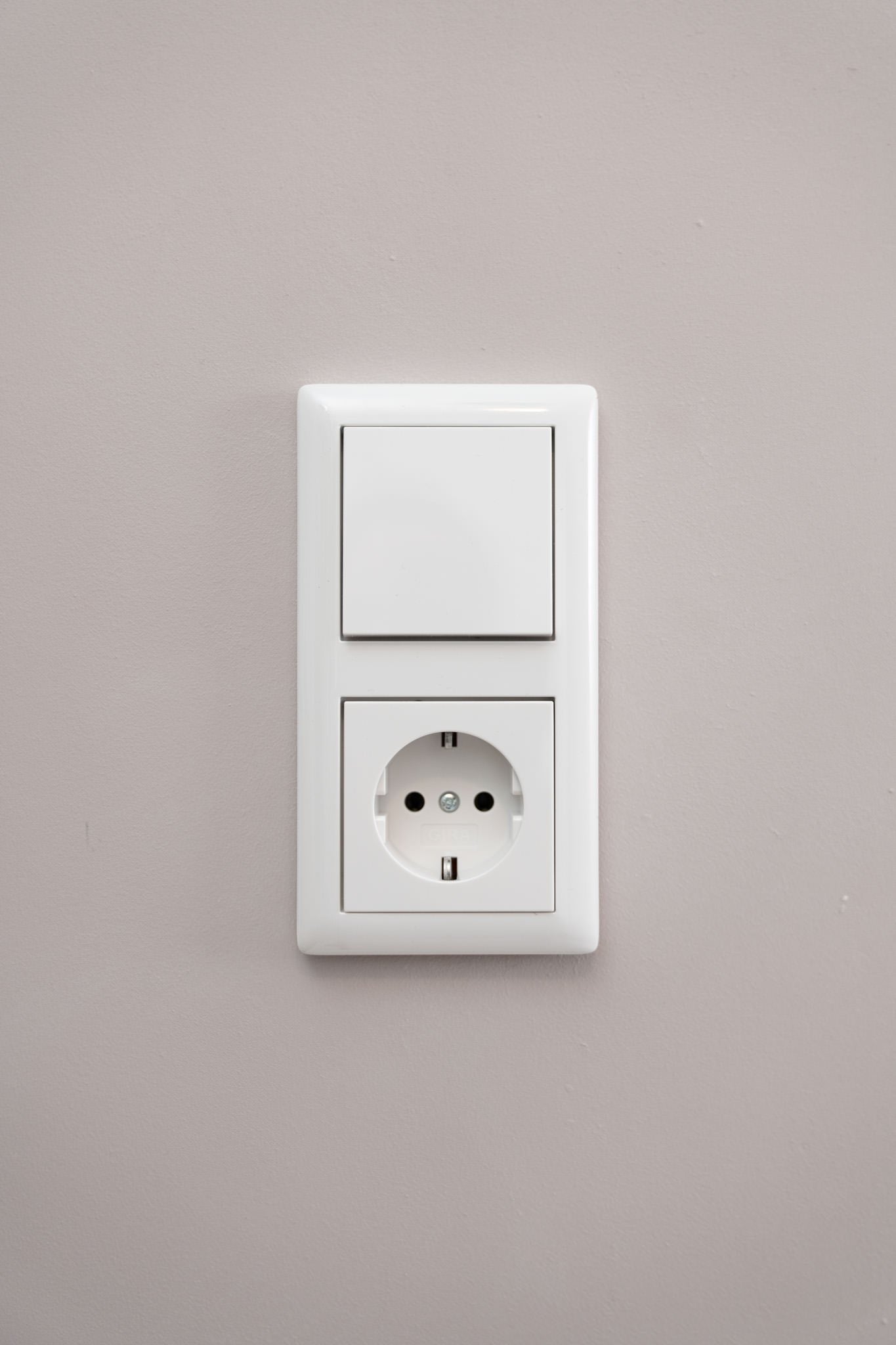 Gira-Weiß-Glänzend-S55-Standard, Uncategorized, Anders Smart