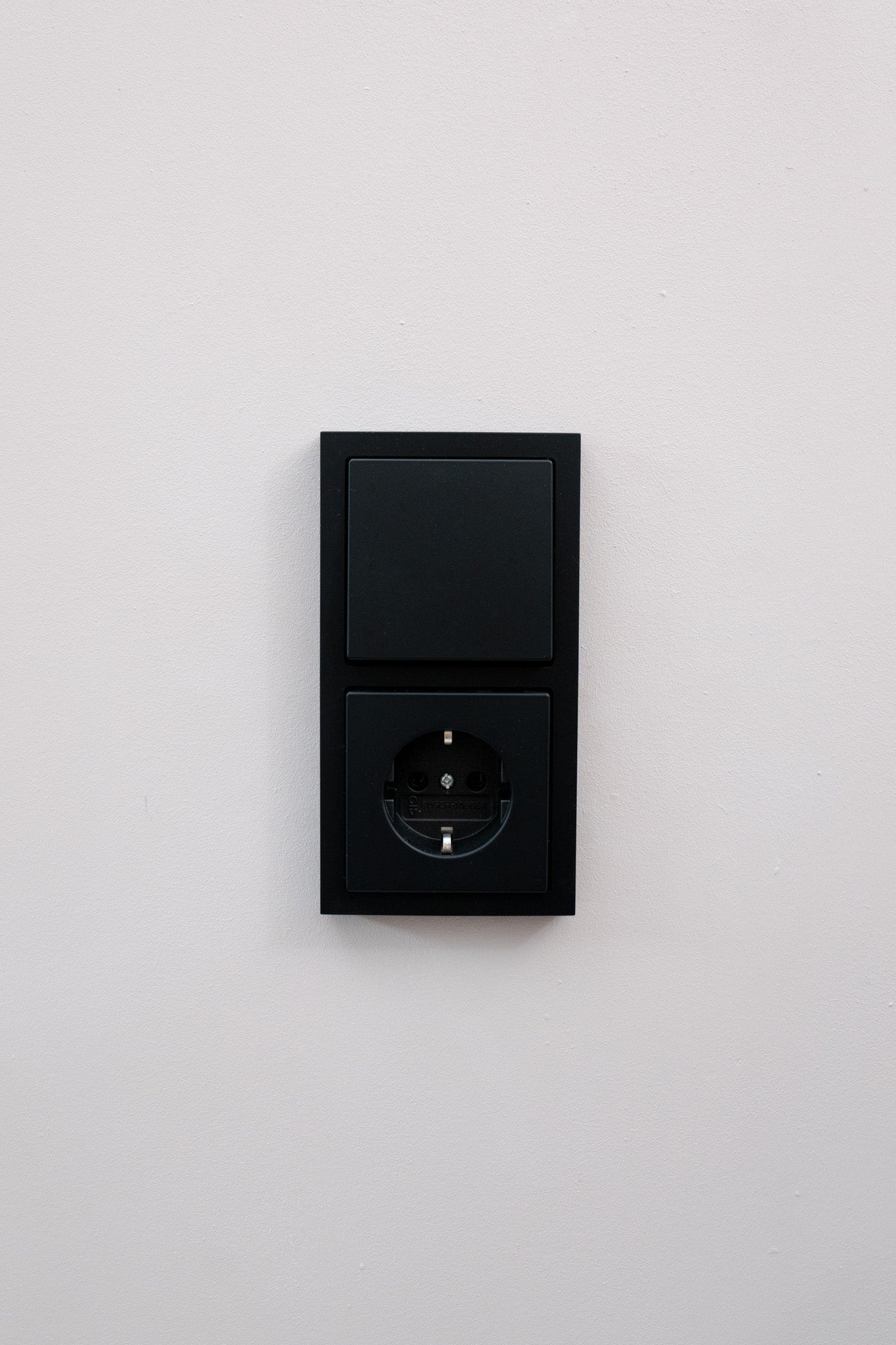 Busch Jaeger-Schwarz-Matt-Future Linear-Standard, Uncategorized, Anders Smart