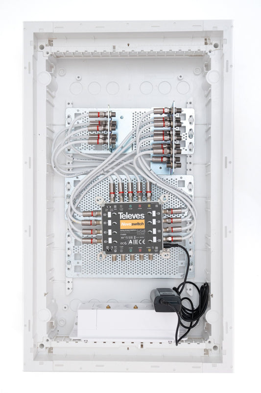 SAT-Verteiler – 8 Teilnehmer - Unterputz, Uncategorized, Anders Smart