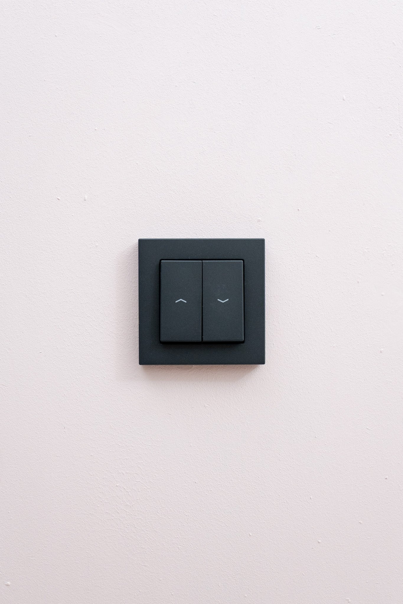 Jalousie-Analog-JUNG-Anthrazit-Matt-A550, Uncategorized, Anders Smart