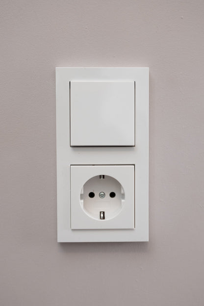Gira-Weiß-Glänzend-E2-Standard, Uncategorized, Anders Smart