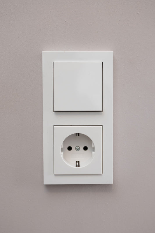 Gira-Weiß-Glänzend-E2-Standard, Uncategorized, Anders Smart